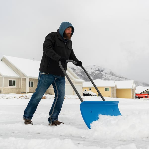 Shark Snow Shovel 18-in Poly Snow Shovel with 43-in Steel Handle