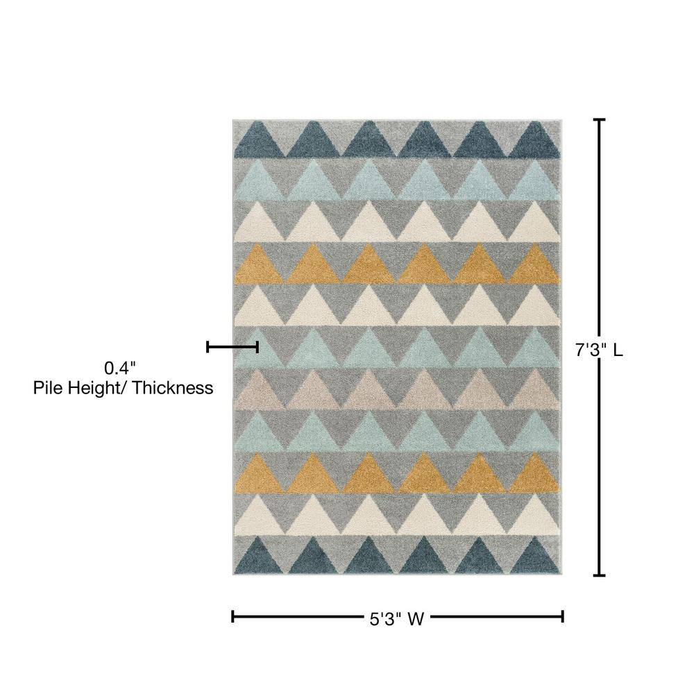 Nova Gray Geometric 5' x 7' Synthetic Area Rug