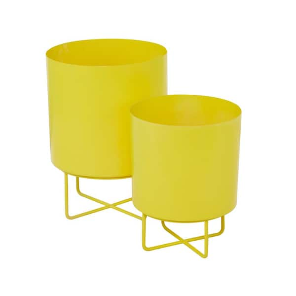 Deco 79 CosmoLiving Cosmopolitan Planters White Planter • Price »