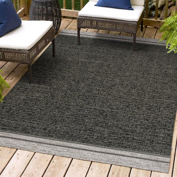 Alda Modern Minimalist Mingled Solid Black/Cream 8 ft. x 10 ft. Indoor/Outdoor Area Rug