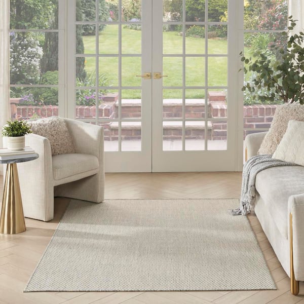 Courtyard Ivory Silver 4 ft. x 6 ft. Geometric Contemporary Indoor/Outdoor Patio Area Rug