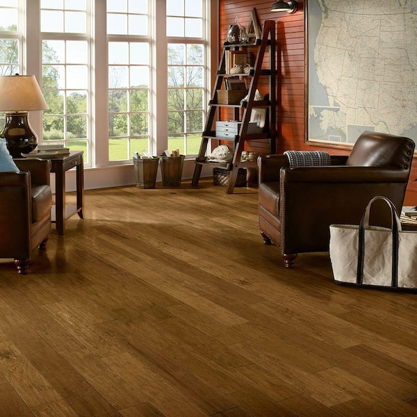 American Vintage Bear Creek Oak 3/4 in. T x 5 in. W Scraped Solid Hardwood Flooring (23.5 sq.ft./ctn)