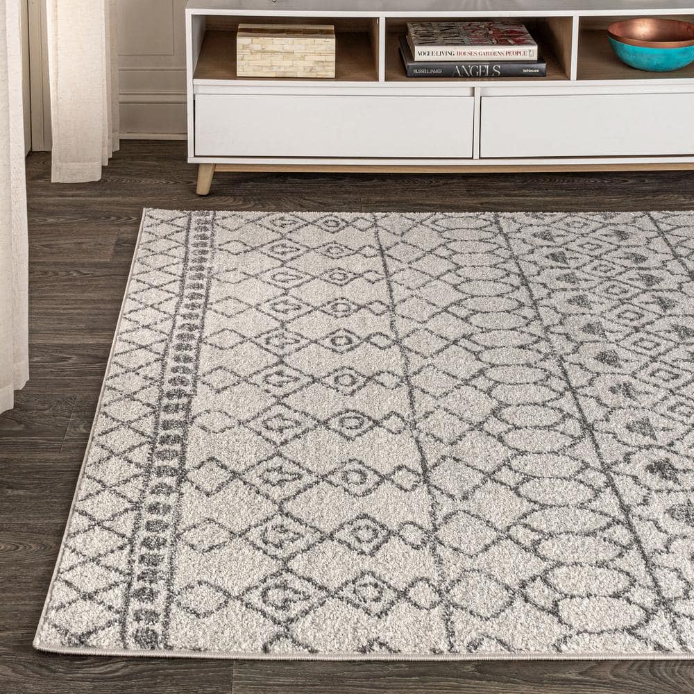 8' x 10' Gray and Cream Synthetic Reversible Area Rug