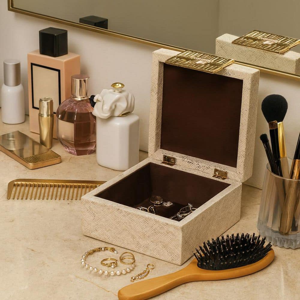 未開封BOX】シュリンク有 角川書店1.0 プロレヴォ ブースター 新品 貴重 Liv & Skye Ivory 8 in. x 4 in. Faux Leather Square Metallic