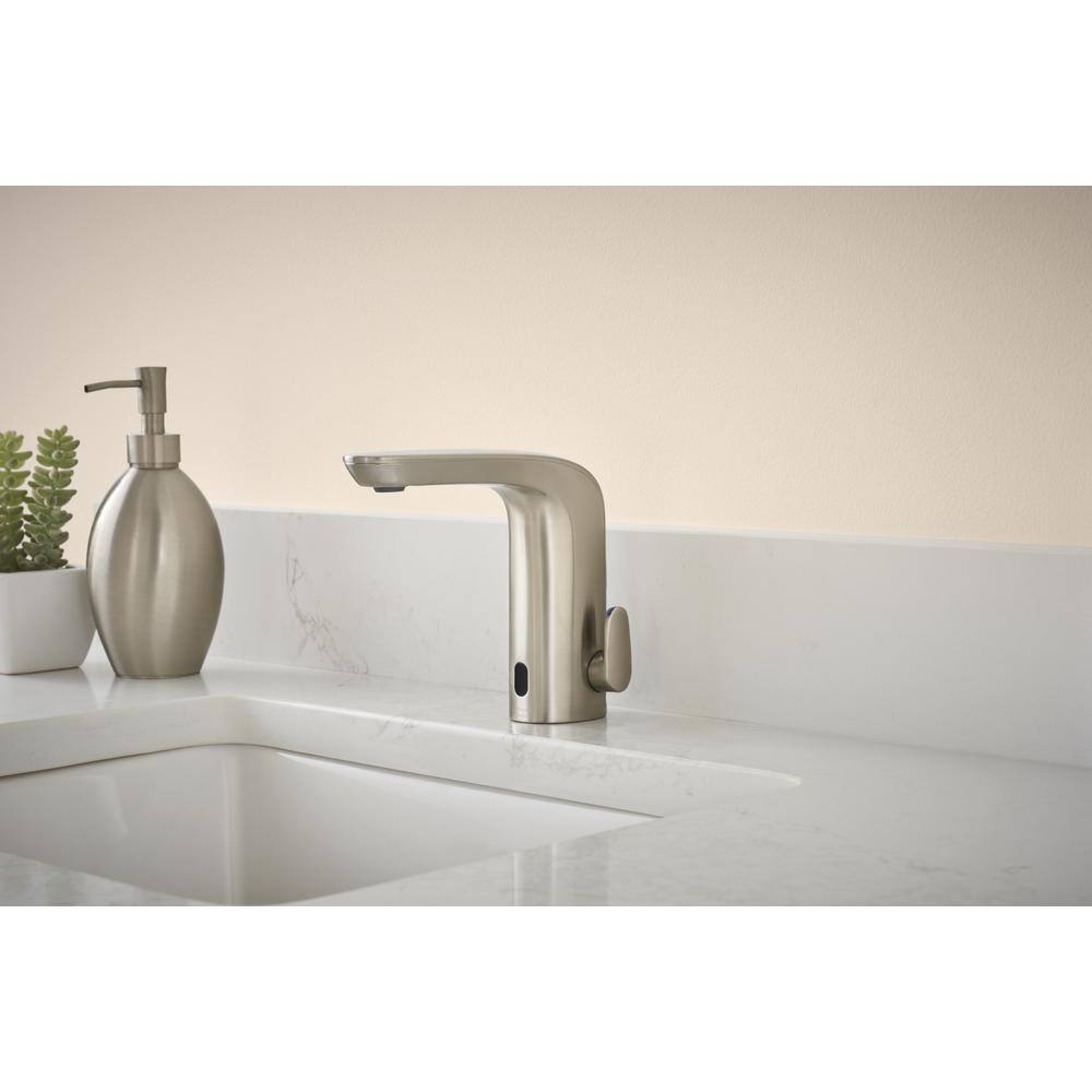 Brushed Nickel Touchless Single Hole Bathroom Faucet