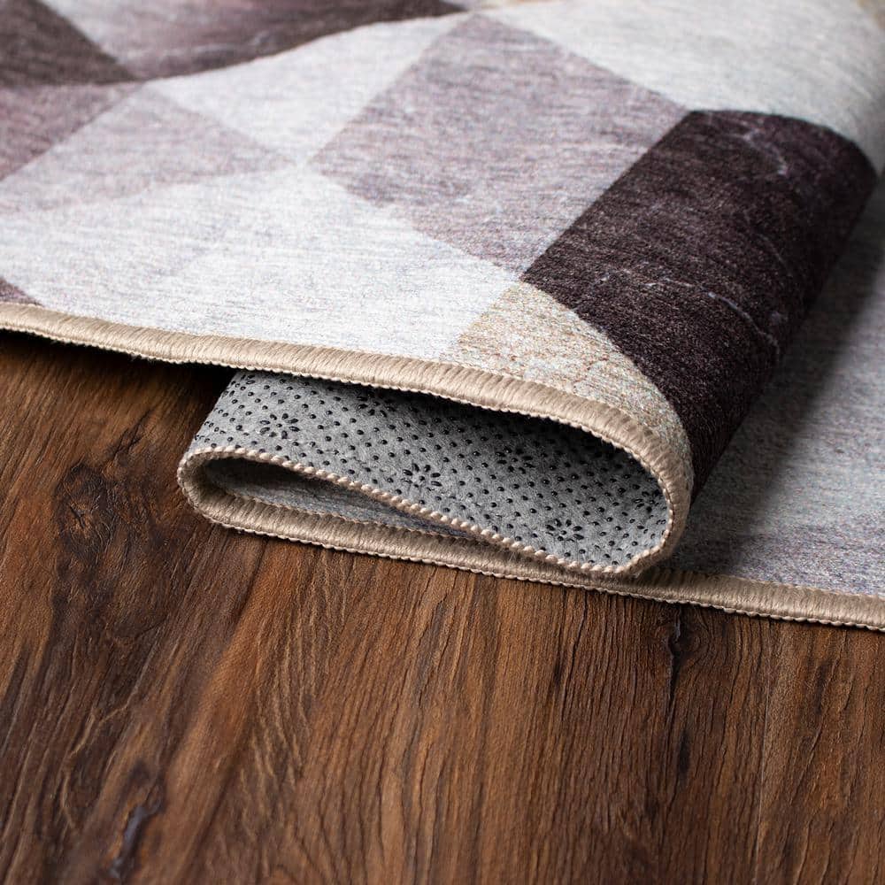 Gray and Beige Geometric Flat Woven Synthetic Rug 5' x 7'
