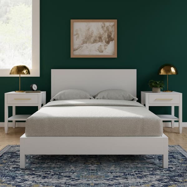 New Heights Renner White Solid Wood Frame Queen Platform Bed with ...