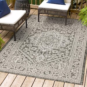 Sinjuri Medallion Gray/Black 3 ft. 11 in. x 6 ft. Textured Weave Indoor/Outdoor Area Rug