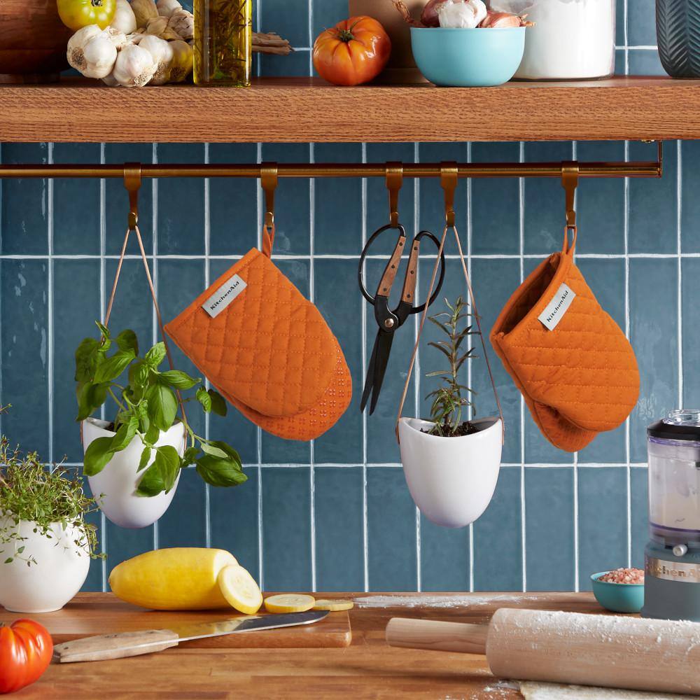 Honey Orange Silicone Mini Oven Mitts, 2-Pack