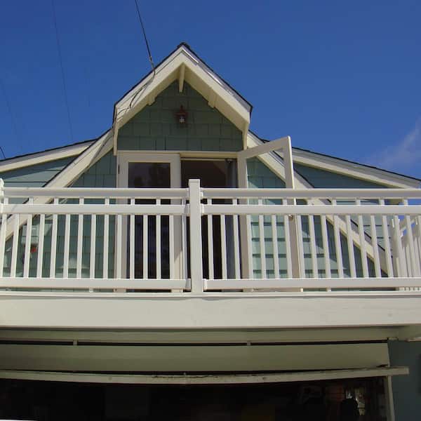 Hallandale 3.5 ft. H x 6 ft. W Vinyl White Railing Kit