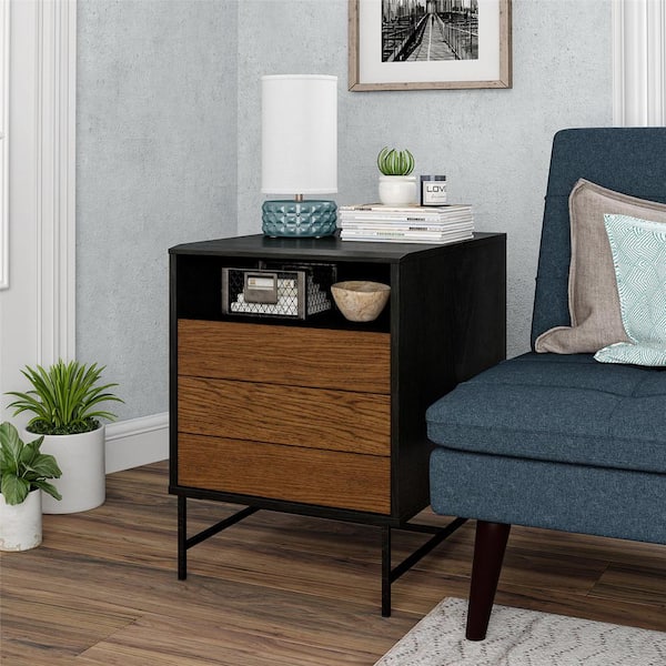 https://images.thdstatic.com/productImages/d767e739-372c-4676-9587-2fa7456033ce/svn/black-oak-ameriwood-home-end-side-tables-hd07080-31_600.jpg