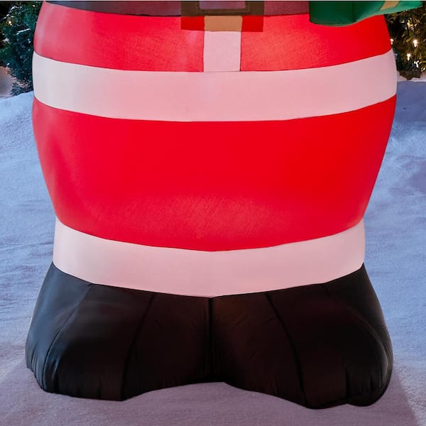 https://images.thdstatic.com/productImages/d77a322d-30fc-4d1a-a689-af9666d3ce2a/svn/home-accents-holiday-christmas-inflatables-117581-1d_600.jpg