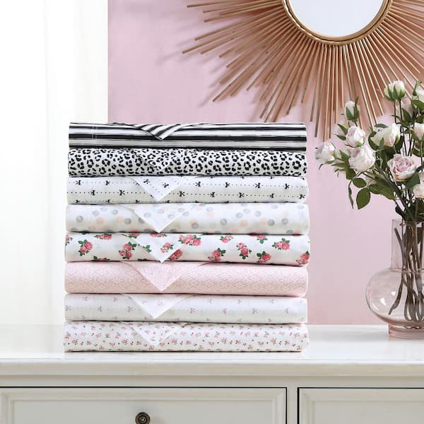 BETSEY JOHNSON Baby Buds 4-Piece Pink Cotton Queen Sheet Set BETSEY JOHNSON Baby Buds 4-Piece Pink Cotton Queen Sheet Set