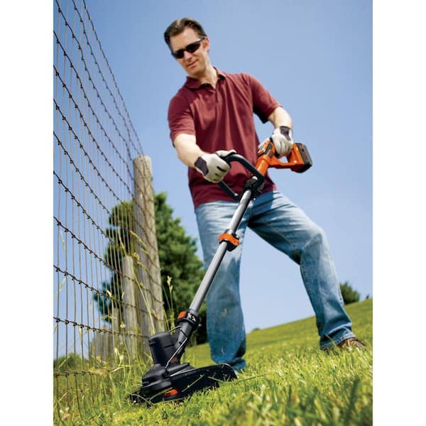BLACK+DECKER 20V MAX Cordless Battery Powered 2-in-1 String Trimmer & Lawn  Edger with 3-Pack of Trimmer Line LST3003ZP - The Home Depot