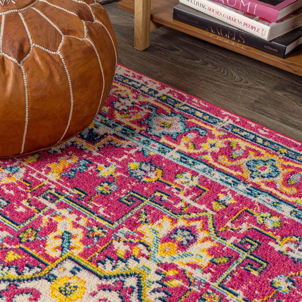 Brooklyn Red and Pink Synthetic Medallion 4' x 6' Area Rug