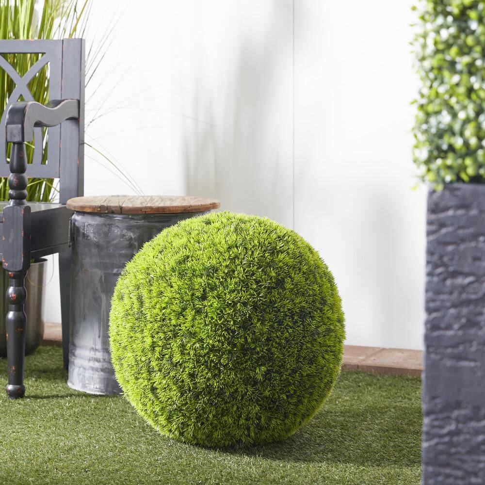 22" Green Plastic Boxwood Topiary Ball for Indoor Outdoor