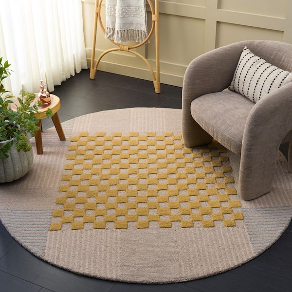 Genre 6 ft. x 6 ft. Gold/Beige Check Round Rug