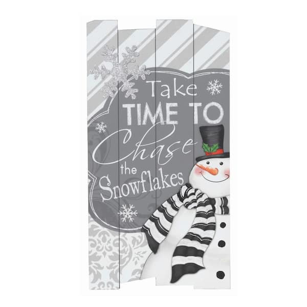 GERSON INTERNATIONAL 26 in. H Wooden Holiday Wall Hanging