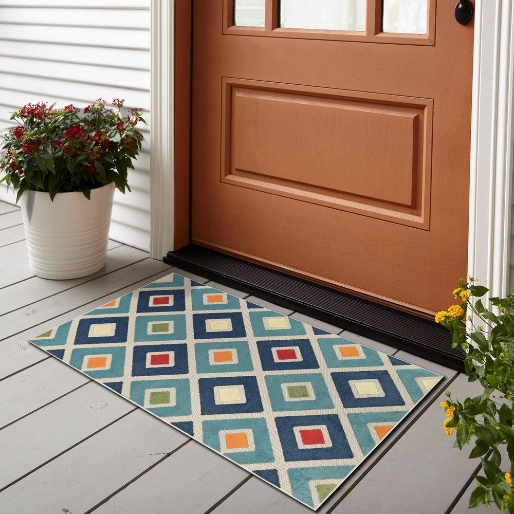 Reversible Blue Geometric Synthetic 2'x3' Easy-Care Outdoor Rug
