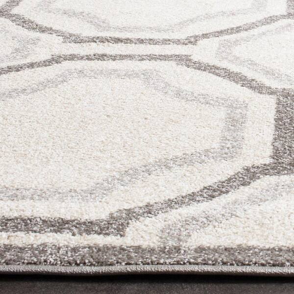 Safavieh Amherst Collection AMT411E Ivory and Light Grey Indoor/ Outdoor Area Rug 5 x 8