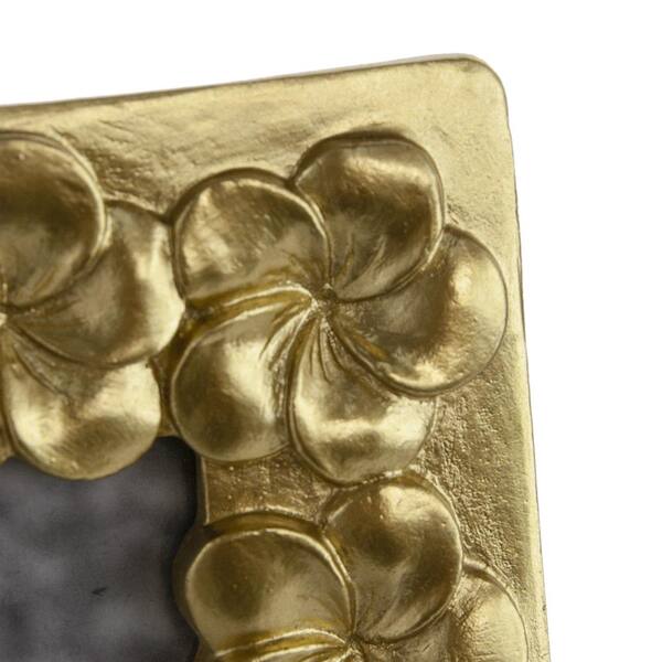 Retro Luxury 7.5 in. x 9.5 in. Gold Textured Picture Frame with