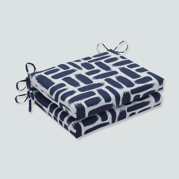 Pillow Perfect 18.5 x 16 Outdoor Dining Chair Cushion in Blue/White (Set of 2)