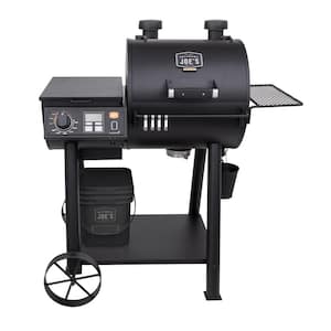 Rider 600 G2 Pellet Grill in Black with 617 sq. in. Cooking Space