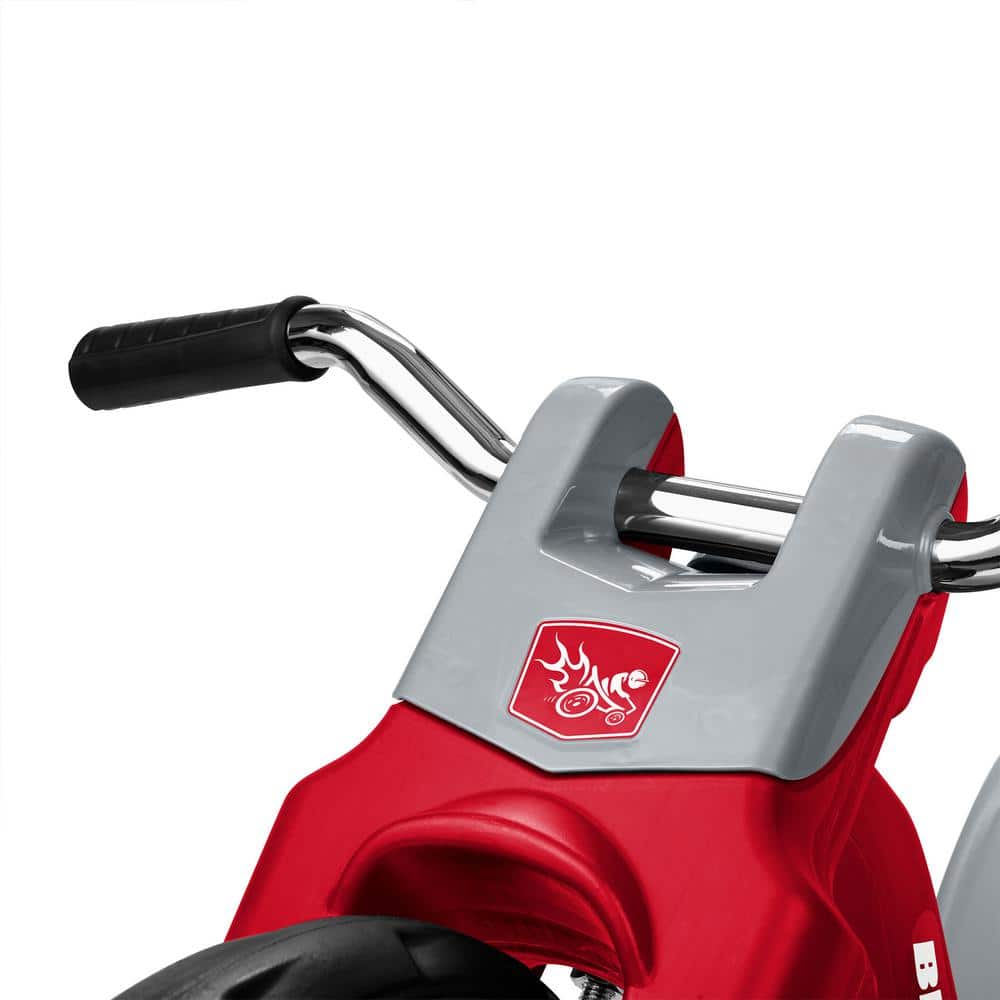 https://images.thdstatic.com/productImages/d80ede9b-507a-4b4e-aa95-fe61735c983e/svn/red-radio-flyer-kid-cars-479wz-4f_1000.jpg