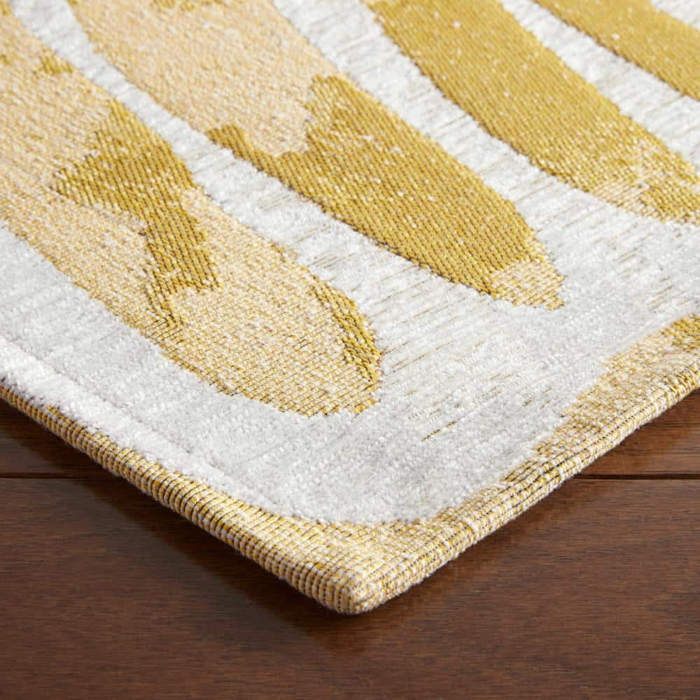 Gold and White Rectangular Washable Non-Slip Decorative Rug