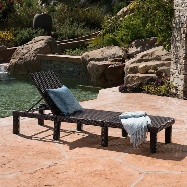 Unbranded 1-Piece Brown Wicker Rattan Outdoor Chaise Lounge with Adjustable Backrest for Poolside Garden Yard