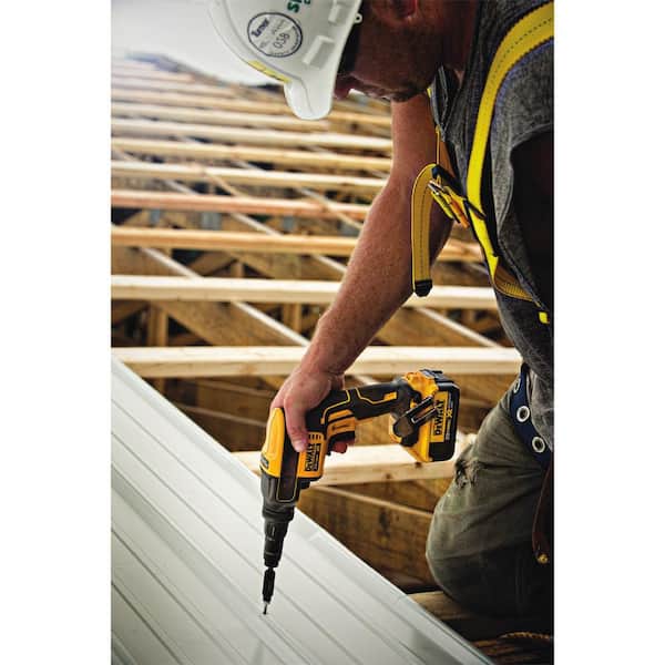 DEWALT 20V MAX XR Cordless Brushless Drywall Screw Gun with Versa-Clutch  Adjustable Torque and (1) 20V Premium 5.0Ah Battery DCF622BW205 The Home  Depot