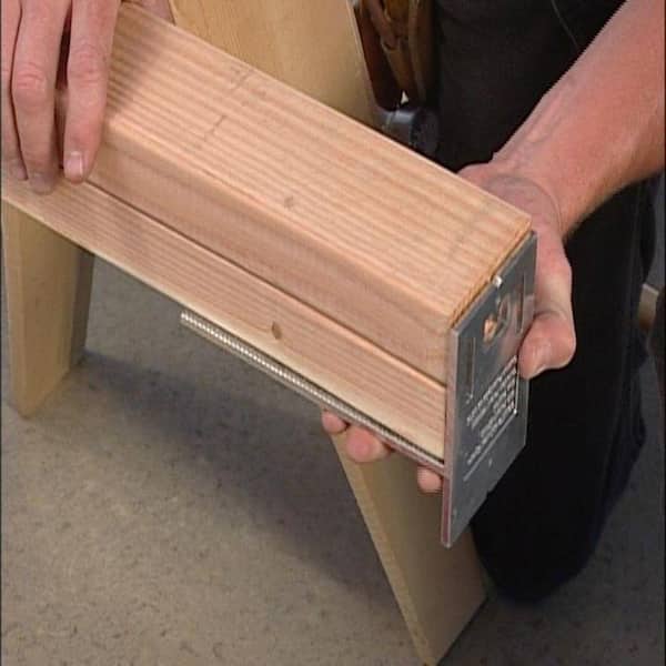 7.5 in Aluminum Universal Square