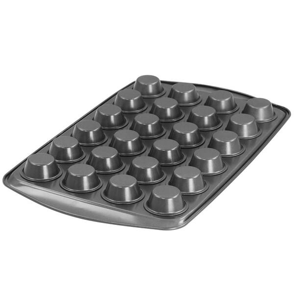 https://images.thdstatic.com/productImages/d8381d25-74ab-4358-a384-3a1f308cd4a5/svn/grey-gibson-cupcake-pans-muffin-pans-985118365m-1f_600.jpg