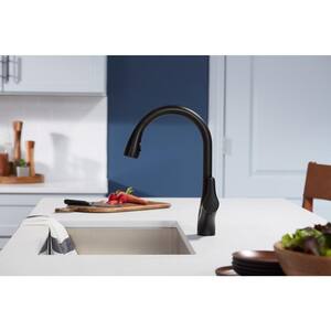 Rival Single Handle Pull Down Sprayer Kitchen Faucet in Matte Black