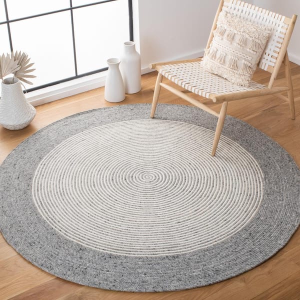 Braided Gray/Ivory 7 ft. x 7 ft. Round Striped Area Rug