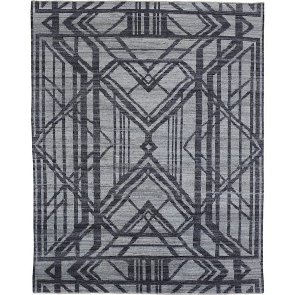HomeRoots 5 X 8 Gray Geometric Area Rug