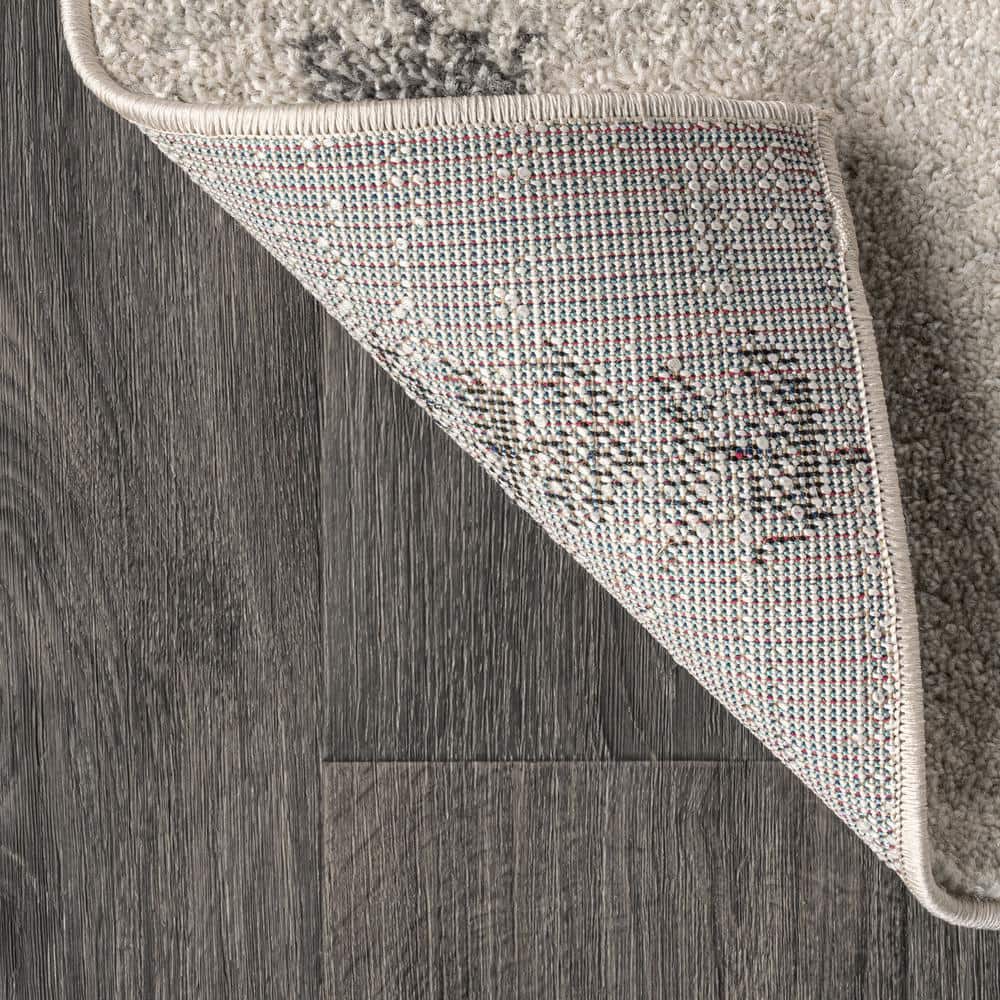 Gray and Ivory Geometric Rectangular Area Rug 3' x 5'