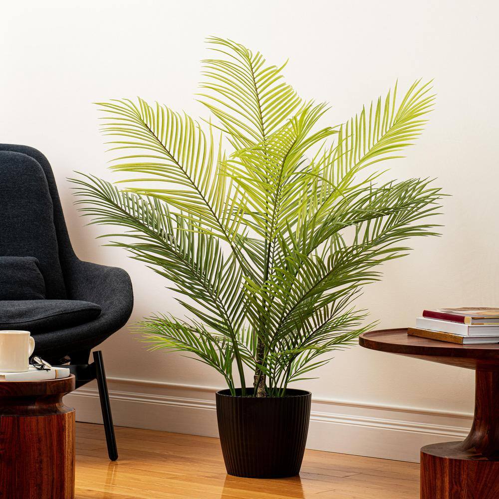 50'' Green Areca Palm in Black Plastic Pot
