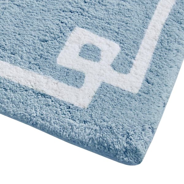 https://images.thdstatic.com/productImages/d861a6e9-ad4d-4a42-be3b-90128116e903/svn/blue-madison-park-bathroom-rugs-bath-mats-mp72-6207-4f_600.jpg