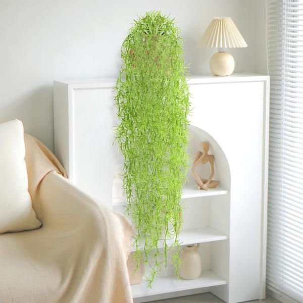 LIVING LUXURY 34 in. Light Green Artificial Spanish Moss Hanging Air Plant  Greenery Foliage Bush (Set of 2) 83931-LT-GR - The Home Depot