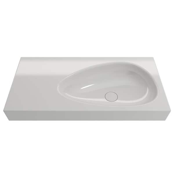 https://images.thdstatic.com/productImages/d8925e52-b169-42b5-b952-7bc1155a616c/svn/white-bocchi-wall-mount-sinks-1115-001-0125-64_600.jpg