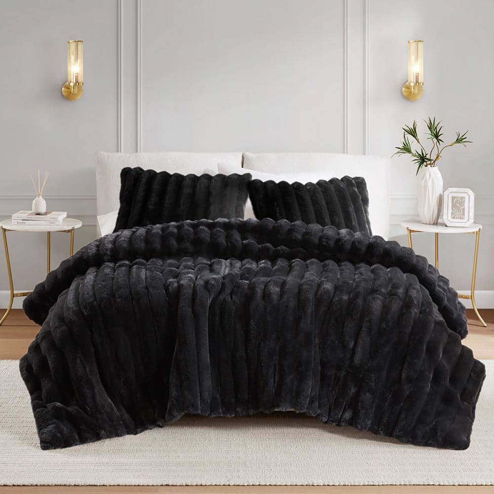 https://images.thdstatic.com/productImages/d89388ae-d489-453e-a5d9-ac1495af52c5/svn/madison-park-comforters-mp10-8443-64_1000.jpg