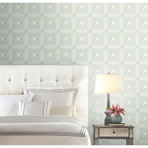 28.18 sq.ft. Overlapping Medallions Peel and Stick Wallpaper