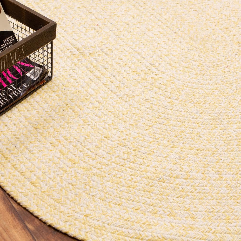 Handmade Yellow and White Oval Braided Cotton Rug 4' x 6'