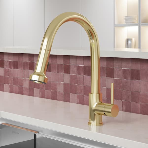 Swiss Madison Nouvet Single-Handle Pull Down Sprayer Kitchen Faucet in Brushed Gold