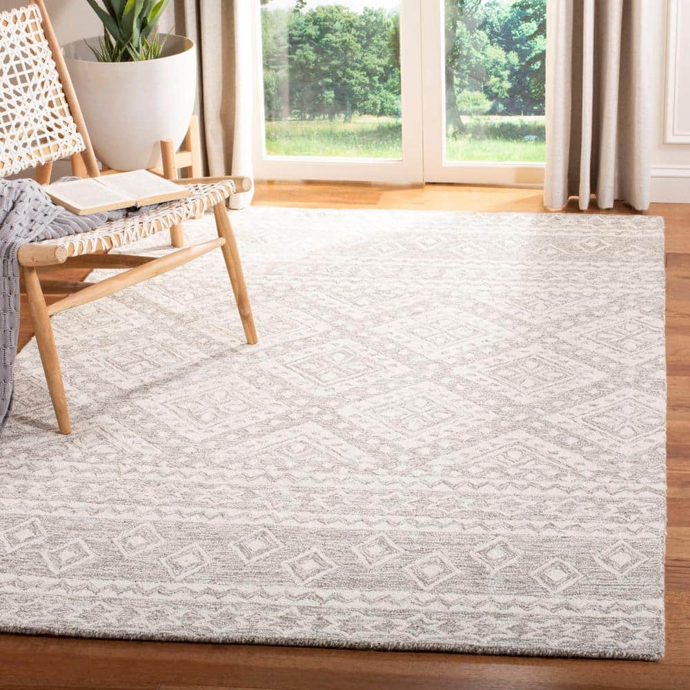 Grey and Ivory Wool Hand-Tufted 4' x 6' Area Rug