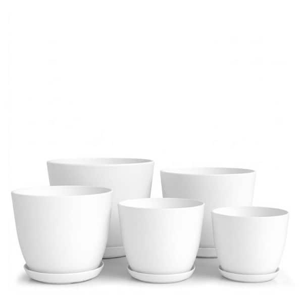 4.8 in. to 7 in. Plastic Indoor Plant Pots with Drainage Holes and Saucers for Home Decor, White, 5-Pack