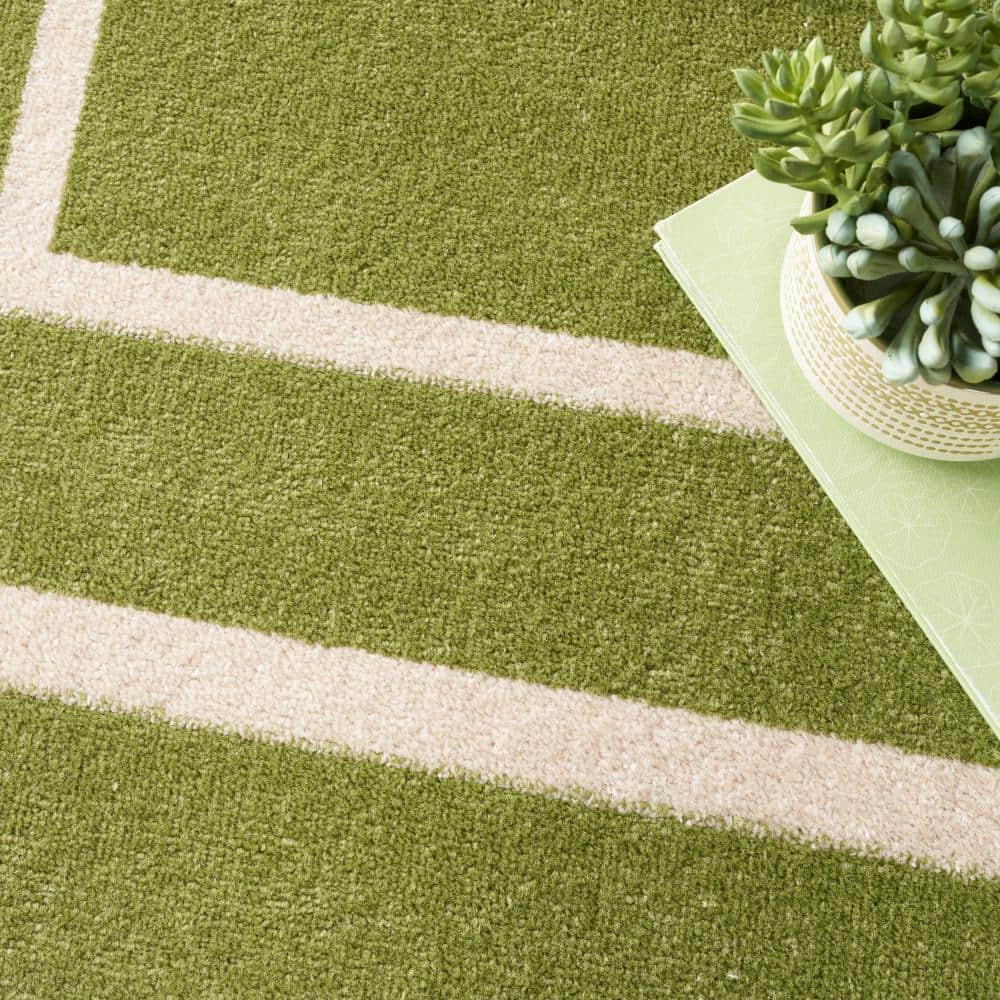 Green Ivory Reversible Synthetic 8x10 Area Rug