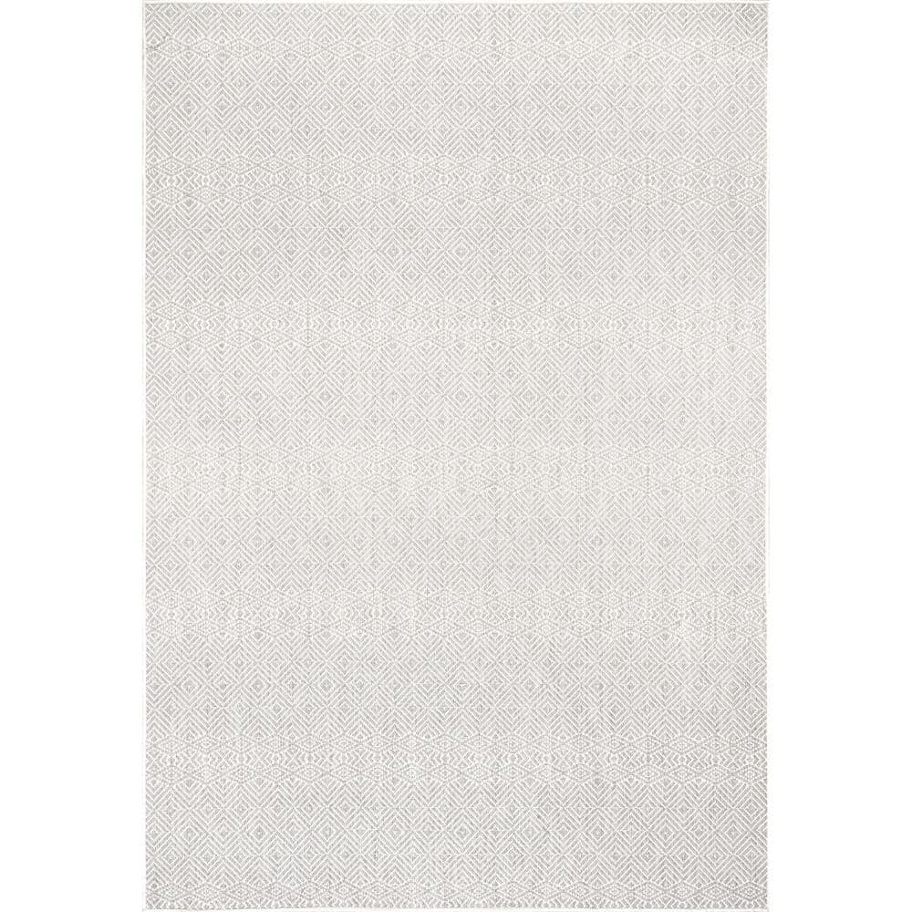 Gray Geometric 4' x 6' Reversible Synthetic Area Rug