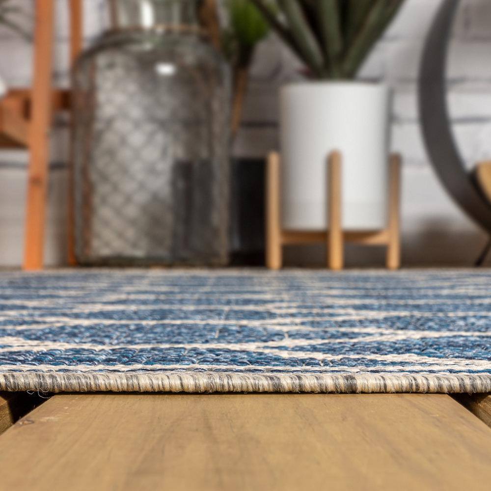 Navy & Gray Synthetic Geometric Square Indoor/Outdoor Rug - 5'